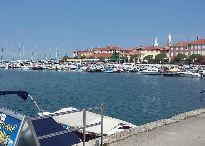 Jagodje アパート *